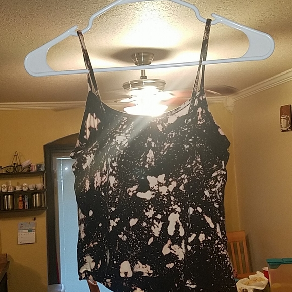 Bleached Crop Top - Picture 2 of 3